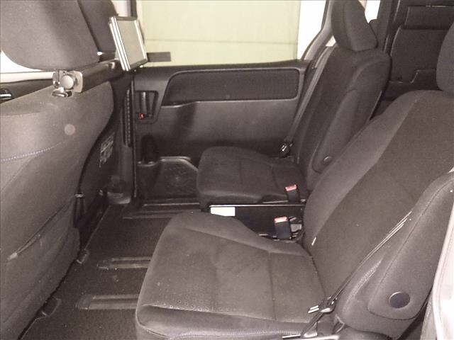 Toyota NOAH 2016 7206405-7