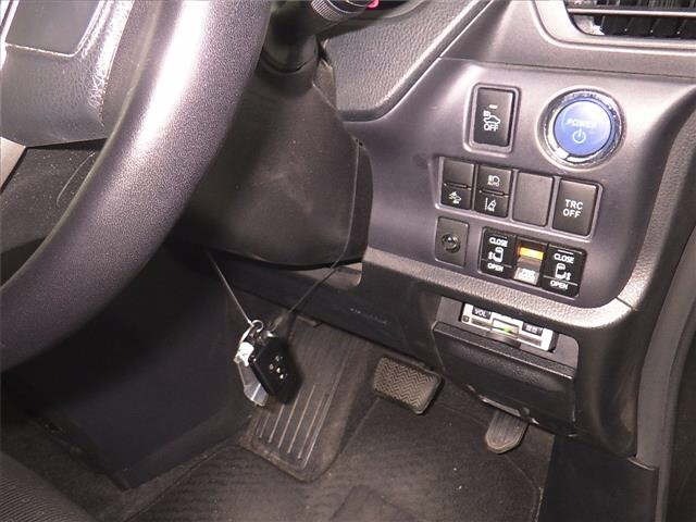 Toyota NOAH 2016 7206405-8