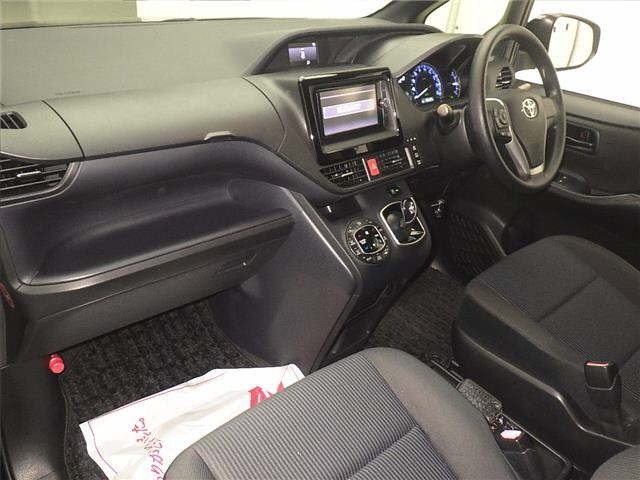 Toyota NOAH 2014 7206428-4