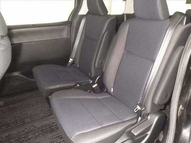 Toyota NOAH 2014 7206428-7