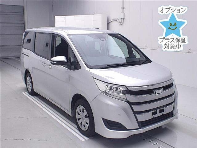 Toyota NOAH 2020 7206429-0