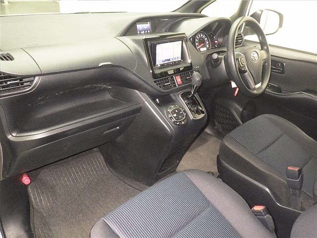Toyota NOAH 2020 7206429-4