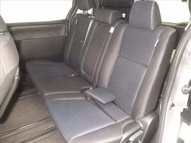 Toyota NOAH 2020 7206429-7