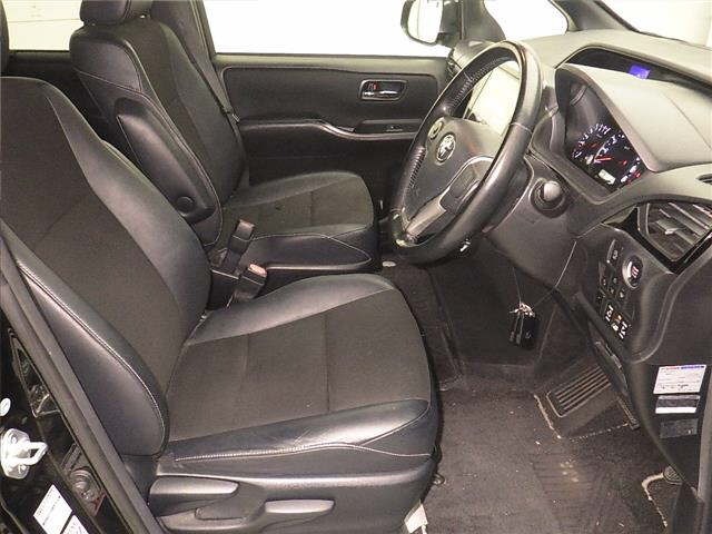 Toyota NOAH 2017 7206431-5