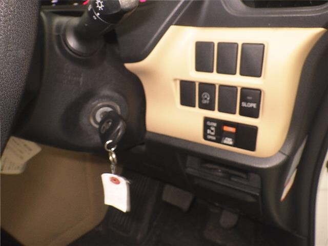 Toyota NOAH 2014 7206432-8