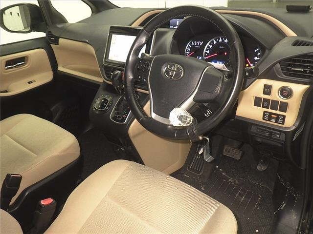 Toyota NOAH 2014 7206439-3