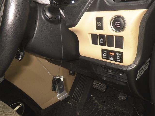Toyota NOAH 2014 7206439-8