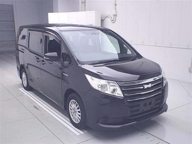 Toyota NOAH 2014 7206454-0