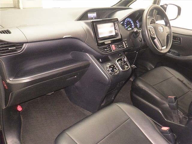 Toyota NOAH 2014 7206454-4