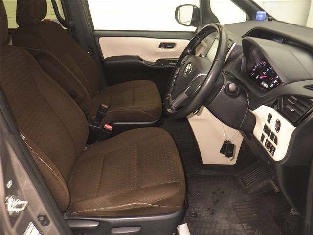 Toyota NOAH 2018 7206457-5