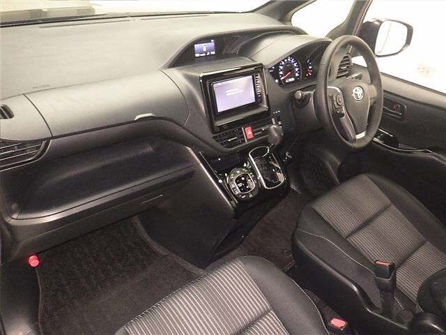Toyota NOAH 2017 7206458-4