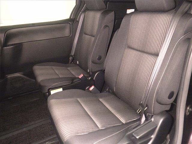 Toyota NOAH 2017 7206458-7