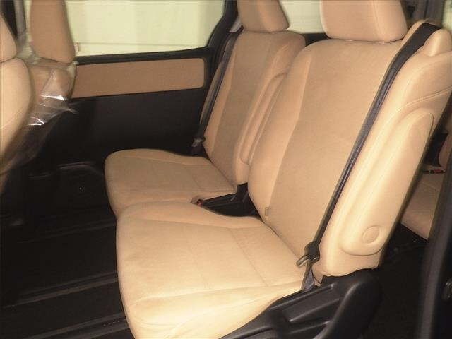 Toyota NOAH 2014 7206461-7