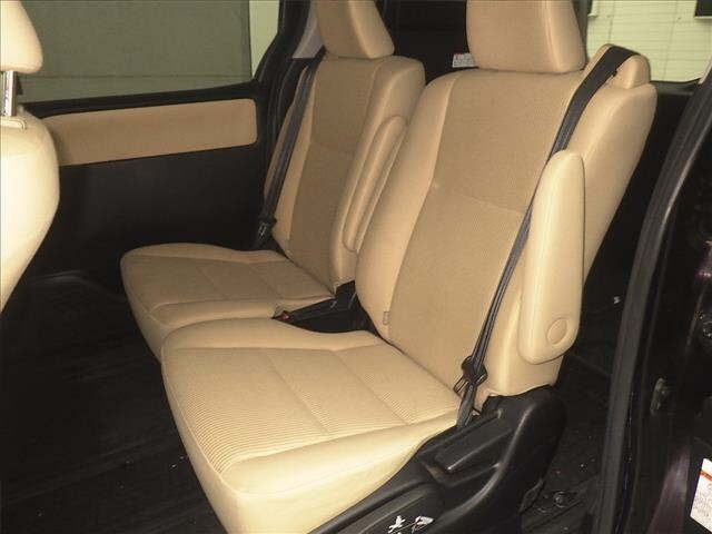Toyota NOAH 2014 7206462-7