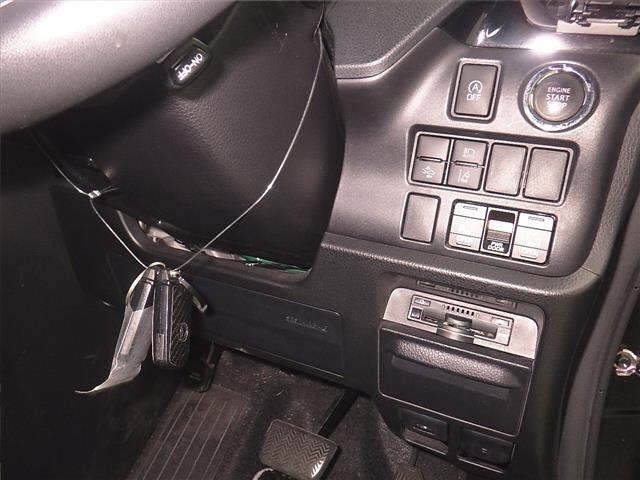 Toyota NOAH 2021 7206465-9