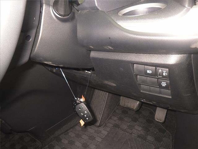 Toyota NOAH 2023 7206482-9
