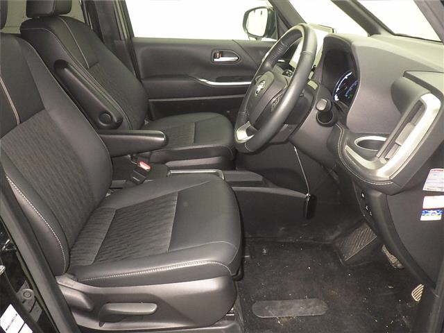 Toyota NOAH 2023 7206493-4