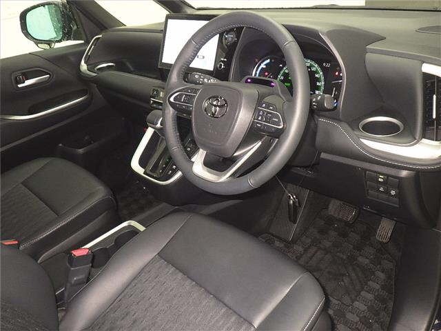 Toyota NOAH 2024 7206497-3