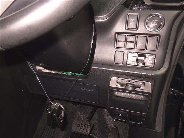 Toyota NOAH 2018 7206498-9