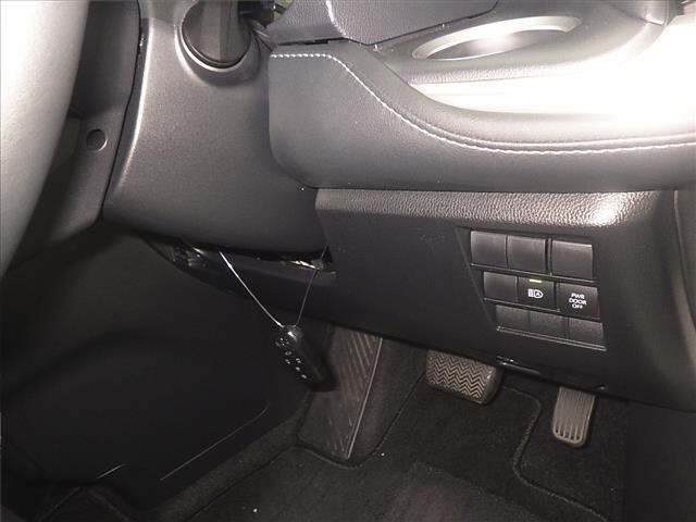 Toyota NOAH 2024 7206500-9