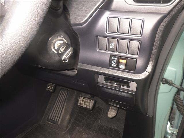 Toyota NOAH 2015 7206504-8