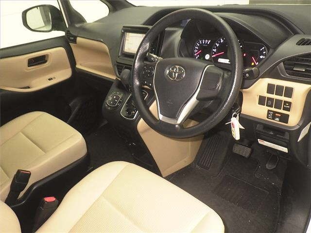 Toyota NOAH 2015 7206524-3