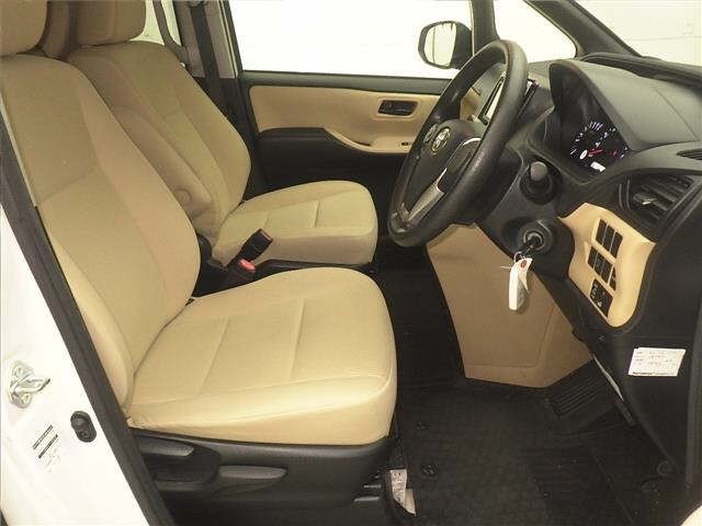 Toyota NOAH 2015 7206524-5
