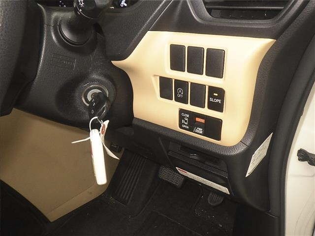Toyota NOAH 2015 7206524-8