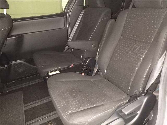 Toyota NOAH 2020 7206525-7