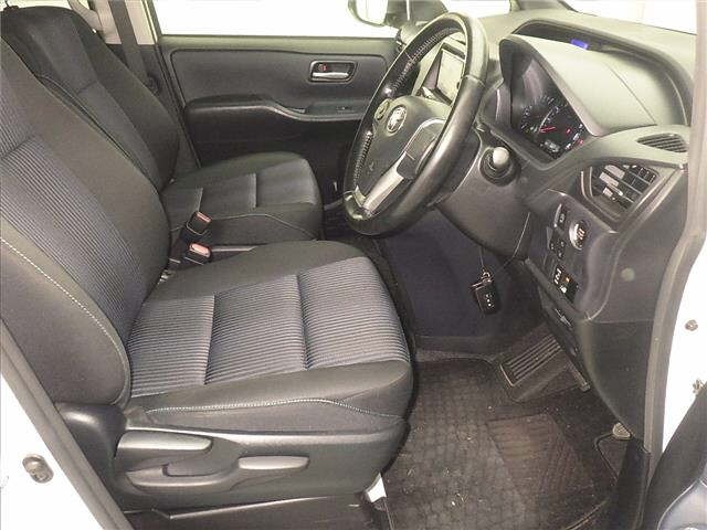 Toyota NOAH 2017 7206530-5