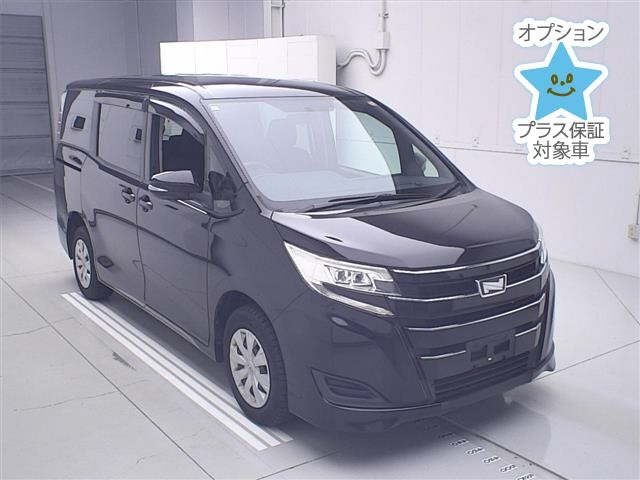 Toyota NOAH 2018 7206531-0