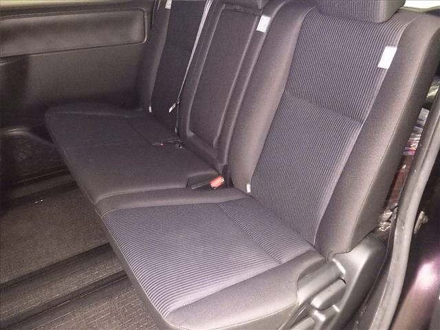 Toyota NOAH 2018 7206531-7