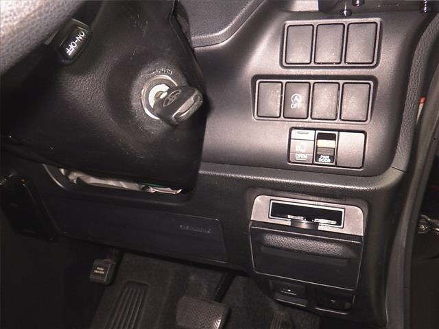 Toyota NOAH 2018 7206531-8