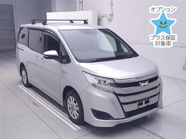 Toyota NOAH 2017 7206532-0