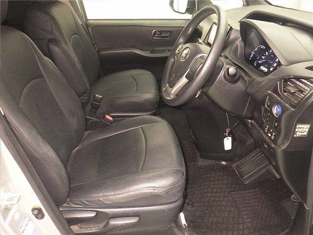 Toyota NOAH 2017 7206532-5