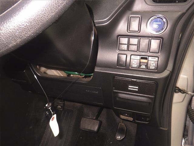 Toyota NOAH 2017 7206532-8