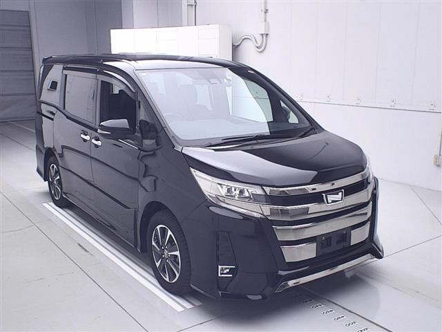 Toyota NOAH 2020 7206542-0
