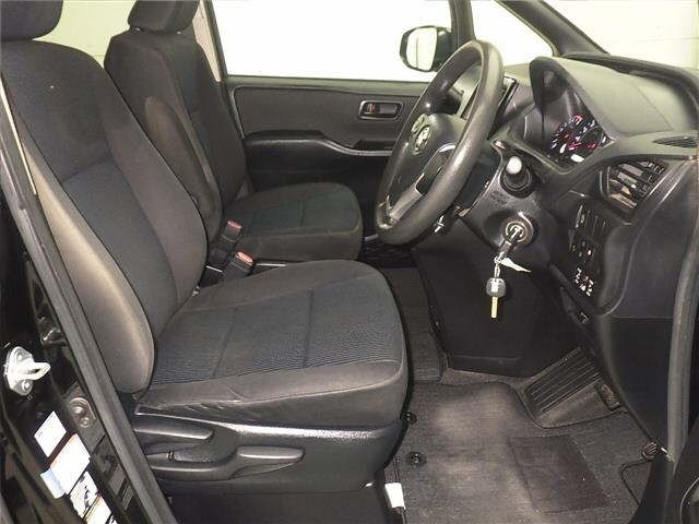 Toyota NOAH 2020 7206544-5