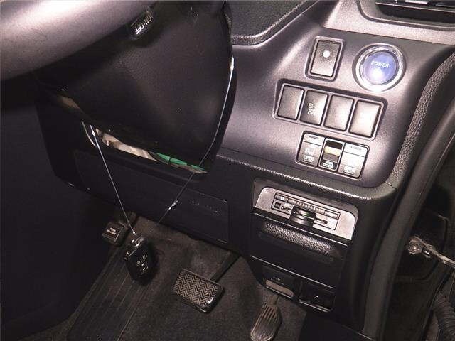Toyota NOAH 2015 7206562-9