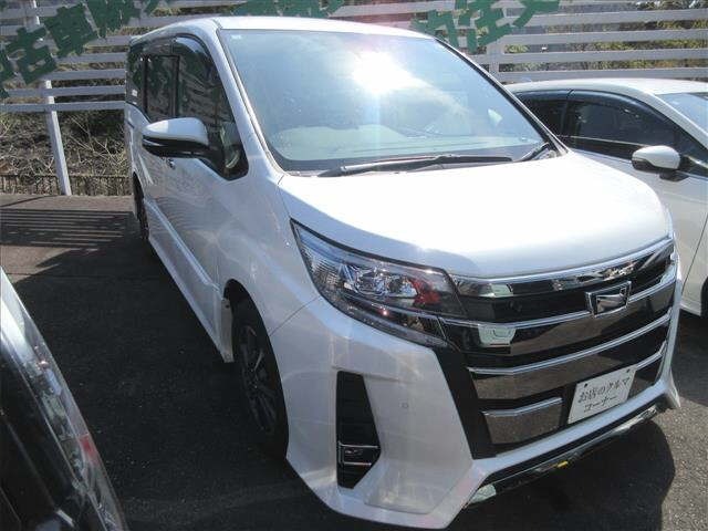 Toyota NOAH 2019 7206564-0