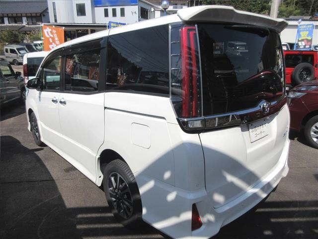 Toyota NOAH 2019 7206564-1