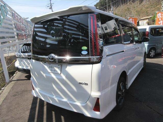 Toyota NOAH 2019 7206564-11