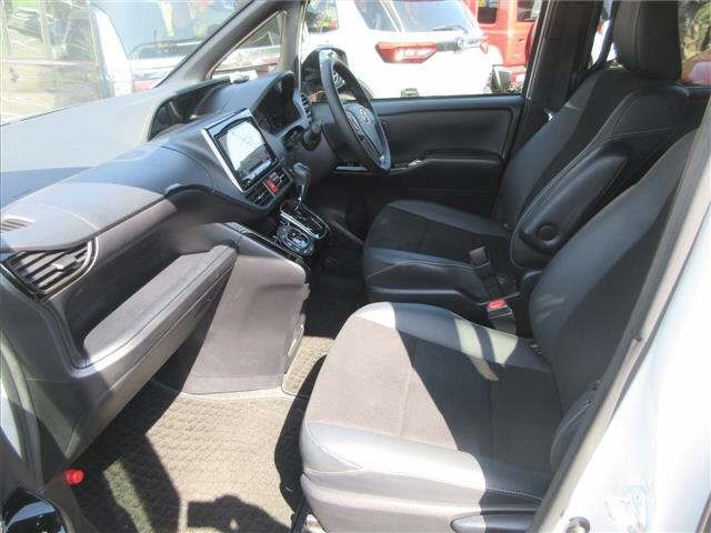 Toyota NOAH 2019 7206564-4