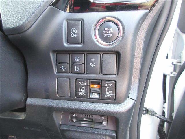 Toyota NOAH 2019 7206564-7