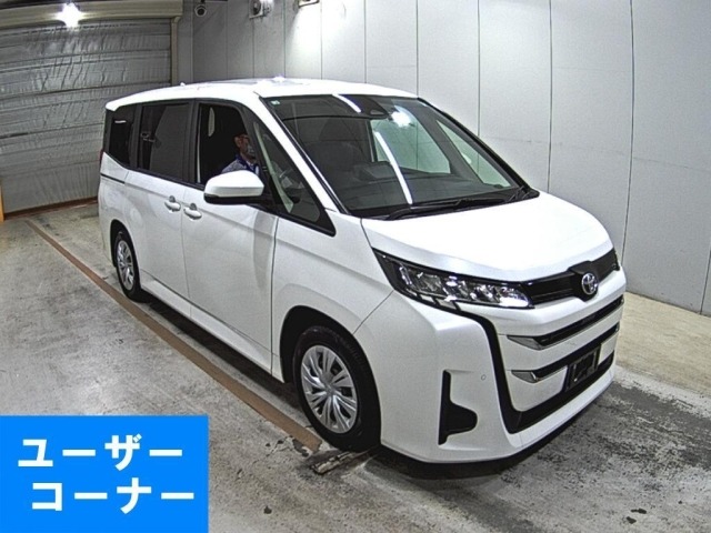 Toyota NOAH 2022 7206589-0