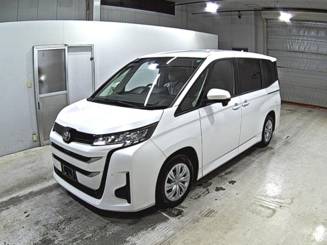 Toyota NOAH 2022 7206589-4