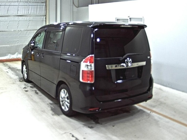 Toyota NOAH 2009 7206590-1