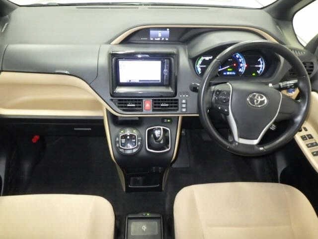 Toyota NOAH 2014 7206591-3