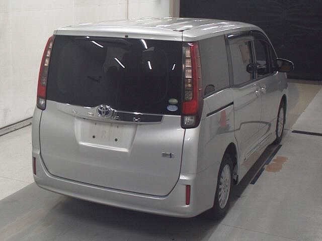Toyota NOAH 2014 7206591-5