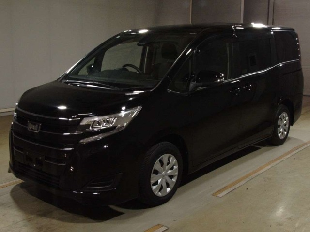 Toyota NOAH 2021 7206592-0